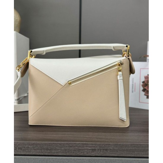 Miglior sito Replica Borsa classica bicolore Loewe Puzzle Edge piccola Bianco/beige Imitazioni Outlet Online