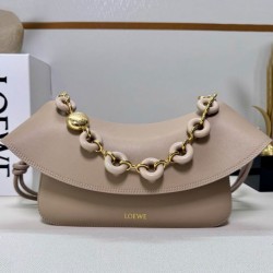 Miglior sito Replica Borsa a tracolla Loewe Ola media Albicocca Imitazioni Outlet Online