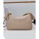 Miglior sito Replica Borsa a tracolla Loewe Ola media Albicocca Imitazioni Outlet Online