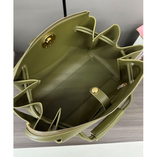 Replica Borsa Loewe Madrid media morbida pelle di vitello oliva False Online Miglior sito Replica Borsa Loewe Madrid media morbida pelle di vitello oliva Imitazioni Outlet Online