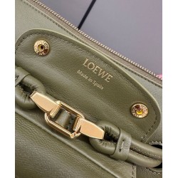 Miglior sito Replica Borsa Loewe Madrid media morbida pelle di vitello oliva Imitazioni Outlet Online