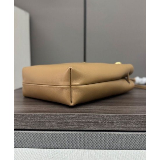 Miglior sito Replica Borse Loewe Pebble Pouch Albicocca Imitazioni Outlet Online