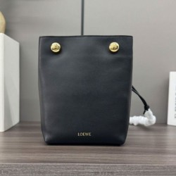 Miglior sito Replica Borse Loewe Pebble Pouch Nero Imitazioni Outlet Online
