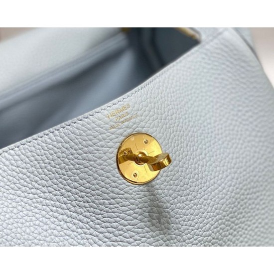 Miglior sito Replica Borsa Hermes Lindy 26 cm Blu con finiture dorate Imitazioni Outlet Online