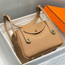 Miglior sito Replica Borsa Hermes Lindy 26 cm cammello con finiture dorate Imitazioni Outlet Online
