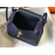 Miglior sito Replica Borsa Hermes Lindy 26 cm blu navy con finiture dorate Imitazioni Outlet Online