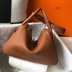 Miglior sito Replica Borsa Hermes Lindy 26 cm Marrone con finiture dorate Imitazioni Outlet Online