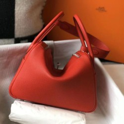 Miglior sito Replica Borsa Hermes Lindy 26 cm Rosso con finiture dorate Imitazioni Outlet Online