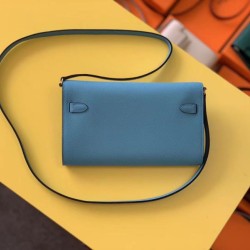 Miglior sito Replica Portafoglio Hermes Kelly Classique To Go Epsom Blu Imitazioni Outlet Online
