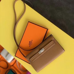 Miglior sito Replica Portafoglio Hermes Kelly Classique To Go Epsom marrone Imitazioni Outlet Online