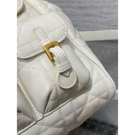Migliore Repliche Zaino medio Dior Caro in pelle di agnello bianco Macrocannage Economiche Outlet Online