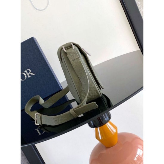 Perfette Qualità Repliche Borsa a tracolla da uomo Dior con patta in pelle kaki Gravity Imitazione