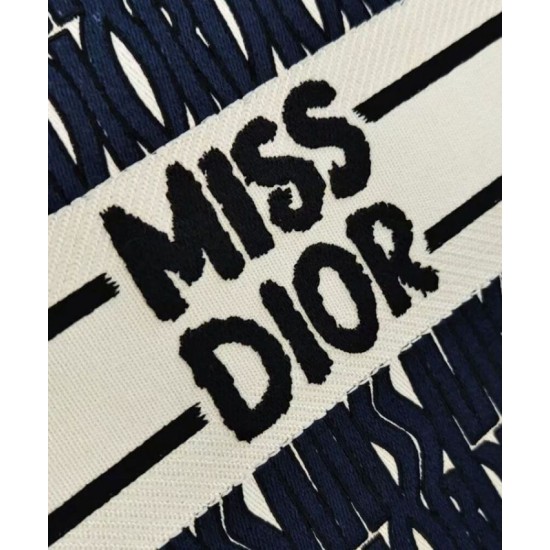 Perfette Qualità Repliche Dior Miss Dior Book Tote Grande Blu scuro Imitazione Migliore Repliche Dior Miss Dior Book Tote Grande Blu scuro Economiche Outlet Online