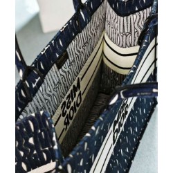 Perfette Qualità Repliche Dior Miss Dior Book Tote Grande Blu scuro Imitazione Migliore Repliche Dior Miss Dior Book Tote Grande Blu scuro Economiche Outlet Online