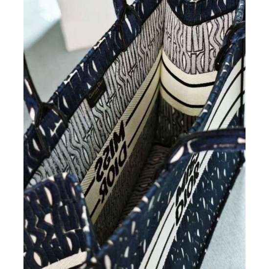 Perfette Qualità Repliche Dior Miss Dior Book Tote Grande Blu scuro Imitazione Migliore Repliche Dior Miss Dior Book Tote Grande Blu scuro Economiche Outlet Online