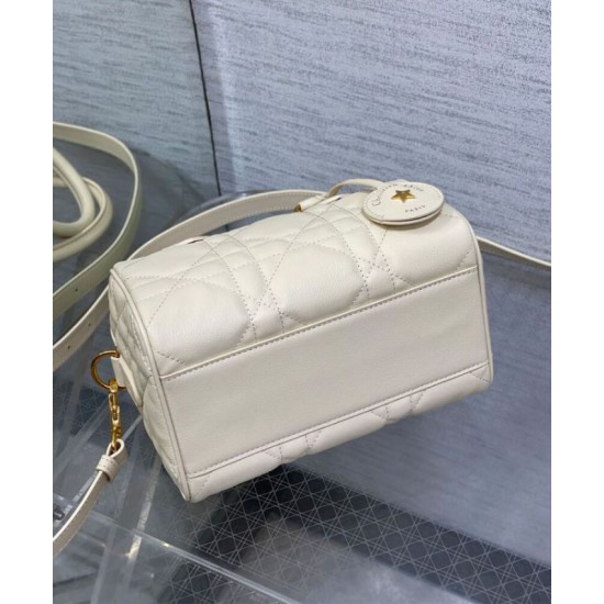 Miglior Falso Borsa Dior Groove 20 Albicocca Economiche Premium