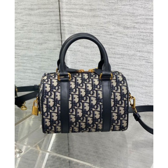 Repliche Borsa Dior Groove 20 Dior Oblique jacquard Blu scuro Imitazioni Premium Replica perfetta Borsa Dior Groove 20 Dior Oblique jacquard Blu scuro Imitazione Outlet Online