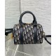 Repliche Borsa Dior Groove 20 Dior Oblique jacquard Blu scuro Imitazioni Premium Replica perfetta Borsa Dior Groove 20 Dior Oblique jacquard Blu scuro Imitazione Outlet Online