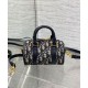 Perfette Qualità Repliche Borsa Dior Groove 16 Mini Dior Oblique jacquard Blu scuro Imitazione Replica perfetta Borsa Dior Groove 16 Mini Dior Oblique jacquard Blu scuro Imitazione Outlet Online