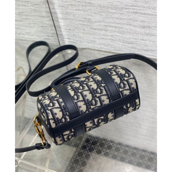 Perfette Qualità Repliche Borsa Dior Groove 16 Mini Dior Oblique jacquard Blu scuro Imitazione Replica perfetta Borsa Dior Groove 16 Mini Dior Oblique jacquard Blu scuro Imitazione Outlet Online