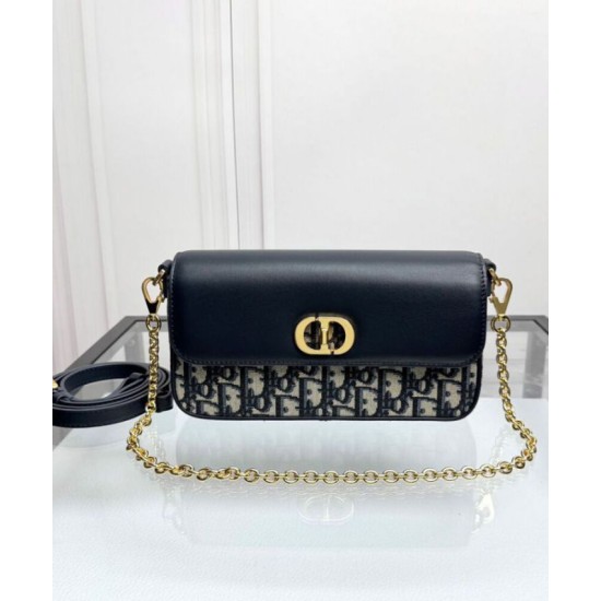 Repliche Mini borsa Dior 30 Montaigne Avenue East-West Double Carry Blu scuro Imitazioni Premium Miglior Falso Mini borsa Dior 30 Montaigne Avenue East-West Double Carry Blu scuro Economiche Premium