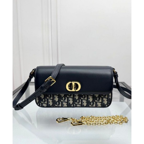 Repliche Mini borsa Dior 30 Montaigne Avenue East-West Double Carry Blu scuro Imitazioni Premium Miglior Falso Mini borsa Dior 30 Montaigne Avenue East-West Double Carry Blu scuro Economiche Premium