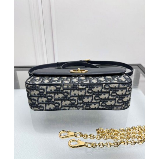 Repliche Mini borsa Dior 30 Montaigne Avenue East-West Double Carry Blu scuro Imitazioni Premium Miglior Falso Mini borsa Dior 30 Montaigne Avenue East-West Double Carry Blu scuro Economiche Premium