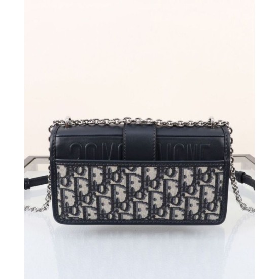 Replica perfetta Dior 30 Montaigne East-West Bag con catena Blu scuro Imitazione Outlet Online