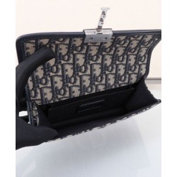 Replica perfetta Dior 30 Montaigne East-West Bag con catena Blu scuro Imitazione Outlet Online