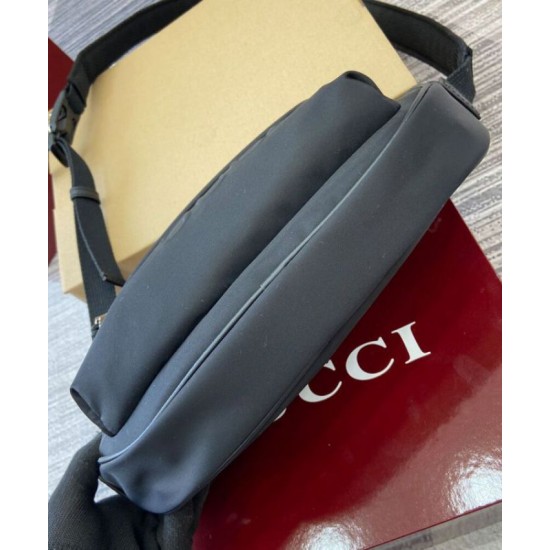 Migliore Replica Borsa a tracolla piccola Gucci con logo Gucci 802096 Nero Imitazioni Outlet Italia Replica perfetta Borsa a tracolla piccola Gucci con logo Gucci 802096 Nero Imitazione Outlet Online