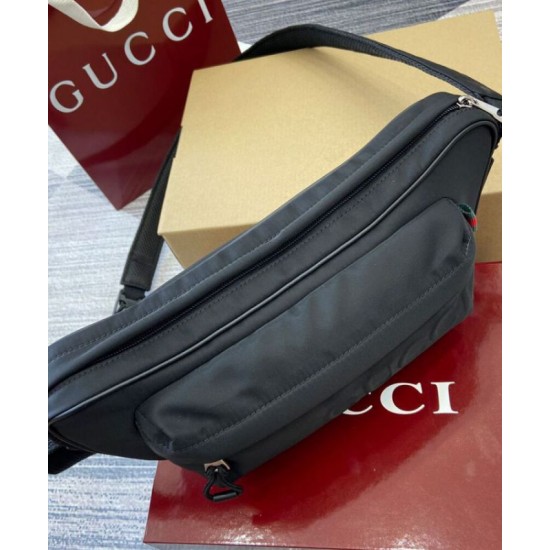 Migliore Replica Borsa a tracolla piccola Gucci con logo Gucci 802096 Nero Imitazioni Outlet Italia Replica perfetta Borsa a tracolla piccola Gucci con logo Gucci 802096 Nero Imitazione Outlet Online