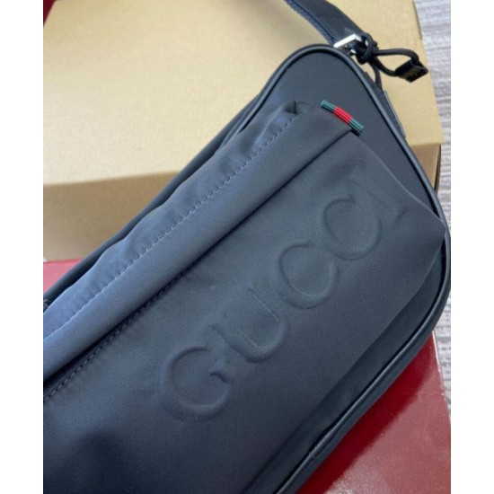 Migliore Replica Borsa a tracolla piccola Gucci con logo Gucci 802096 Nero Imitazioni Outlet Italia Replica perfetta Borsa a tracolla piccola Gucci con logo Gucci 802096 Nero Imitazione Outlet Online