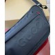 Migliore Replica Borsa a tracolla piccola Gucci con logo Gucci 802096 Nero Imitazioni Outlet Italia Replica perfetta Borsa a tracolla piccola Gucci con logo Gucci 802096 Nero Imitazione Outlet Online
