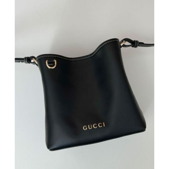 Borsa a secchiello Gucci GG Emblem Mini 815118 Nero Replica originale di alta qualità Perfette Qualità Repliche Borsa a secchiello Gucci GG Emblem Mini 815118 Nero Imitazione