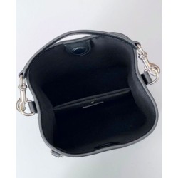 Perfette Qualità Repliche Borsa a secchiello Gucci GG Emblem Mini 815118 Nero Imitazione