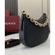 Miglior Falso Borsa a tracolla piccola Gucci con stemma GG 815409 Nera Economiche Premium