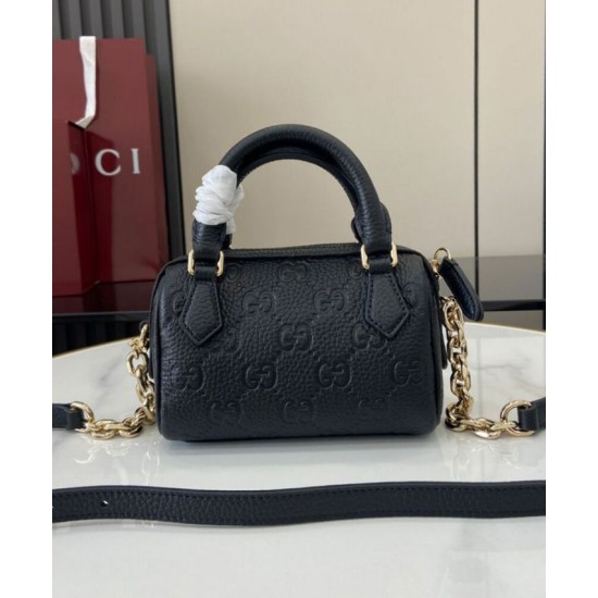 Perfette Qualità Repliche Borsa con manico superiore Super Mini Gucci GG Emblem 815256 Nera Imitazione