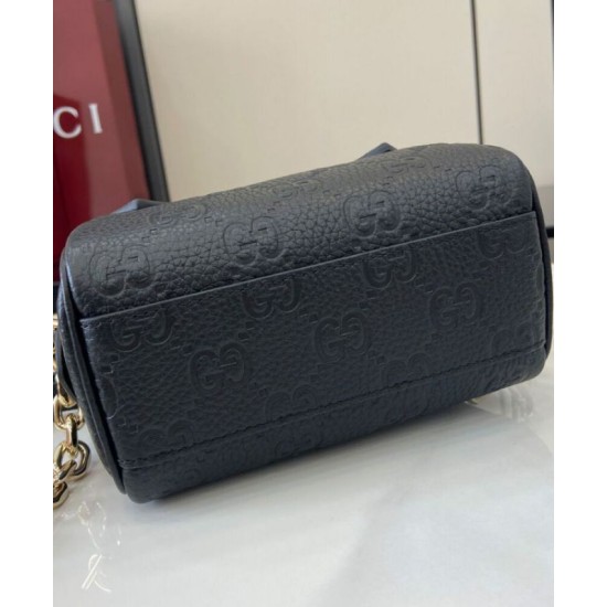 Perfette Qualità Repliche Borsa con manico superiore Super Mini Gucci GG Emblem 815256 Nera Imitazione