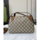 Miglior Falso Borsa a tracolla piccola Gucci GG Emblem 815218 Caffè Economiche Premium