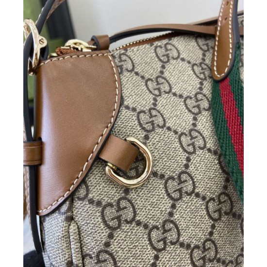 Miglior Falso Borsa a tracolla piccola Gucci GG Emblem 815218 Caffè Economiche Premium