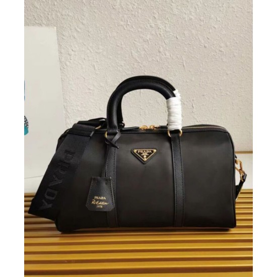Miglior Falso Prada Borsa tote Fever-Edition in nylon riciclato e Safiano Nero Economiche Premium