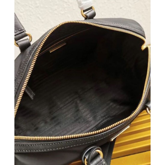 Miglior Falso Prada Borsa tote Fever-Edition in nylon riciclato e Safiano Nero Economiche Premium