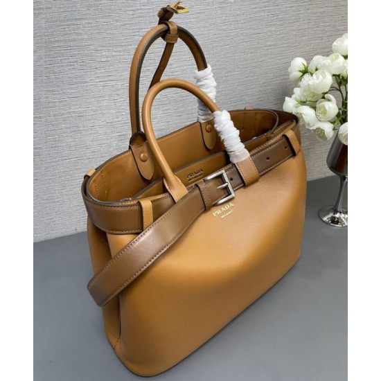 Perfette Qualità Repliche Borsa a mano grande con fibbia Prada con cintura 1BA416 Caffè Imitazione Replica perfetta Borsa a mano grande con fibbia Prada con cintura 1BA416 Caffè Imitazione Outlet Online