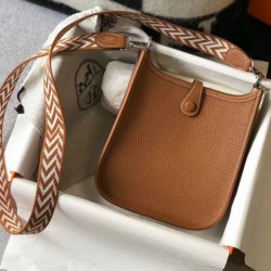 Migliore Repliche Mini borsa Hermes Evelyne III TPM in pelle Clemence oro Economiche Outlet Online