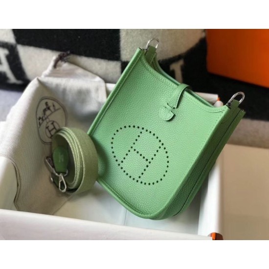 Migliore Repliche Mini borsa Hermes Evelyne III TPM in pelle Clemence verde criquet Economiche Outlet Online