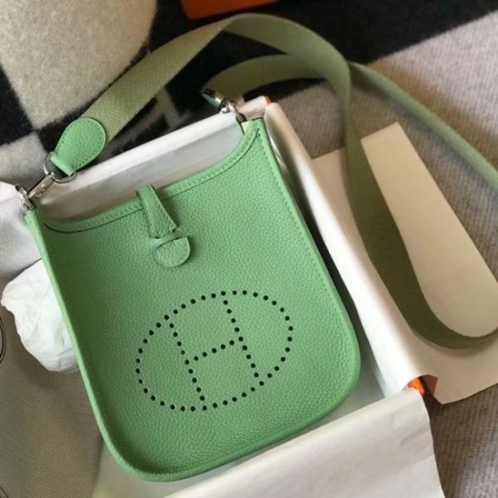 Migliore Repliche Mini borsa Hermes Evelyne III TPM in pelle Clemence verde criquet Economiche Outlet Online