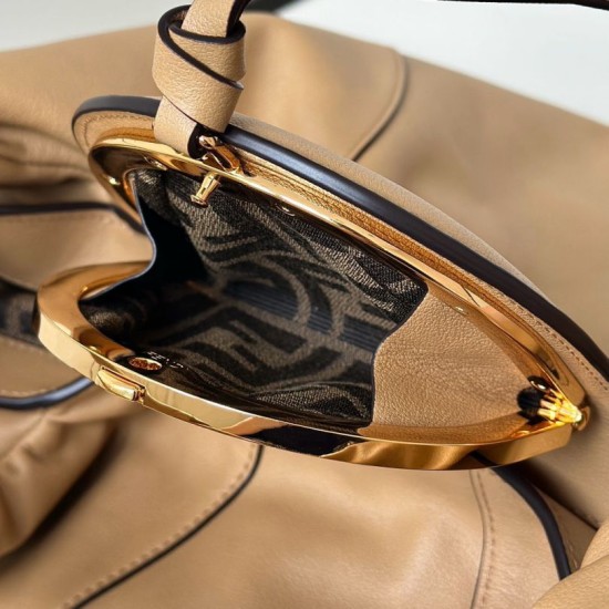 Repliche Borsa hobo Fendi Spy piccola/media/grande con manico ritorto color albicocca Imitazioni Outlet Italia