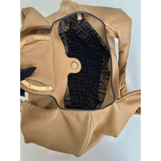 Repliche Borsa hobo Fendi Spy piccola/media/grande con manico ritorto color albicocca Imitazioni Outlet Italia
