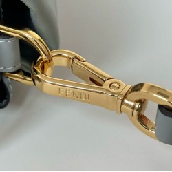 Repliche Borsa Fendi Mamma Baguette Media/Grande grigio tortora Imitazioni Outlet Italia
