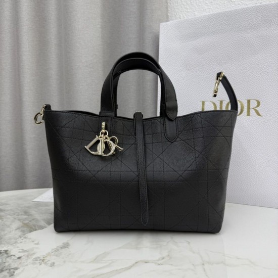 Repliche Borsa Dior Toujours Media/Grande pelle di vitello Macrocannage nera Imitazioni Outlet Italia